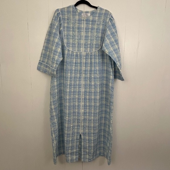 Miss Elaine Other - Collette by Miss Elaine Blue Plaid Floral Embroidered‎ Zip Front House Dress M